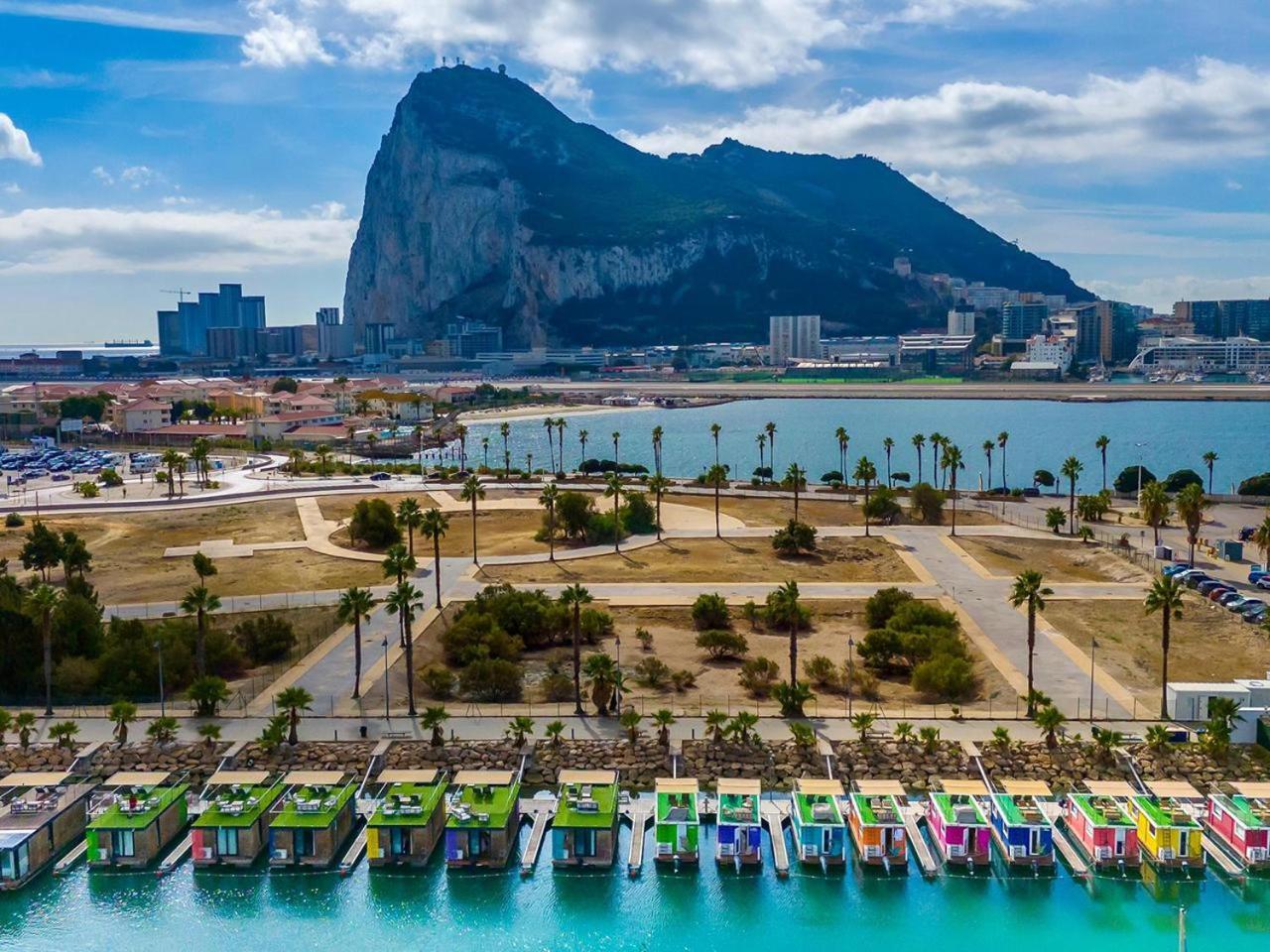 Boat Haus - Casas Flotantes Frente A Gibraltar 3*