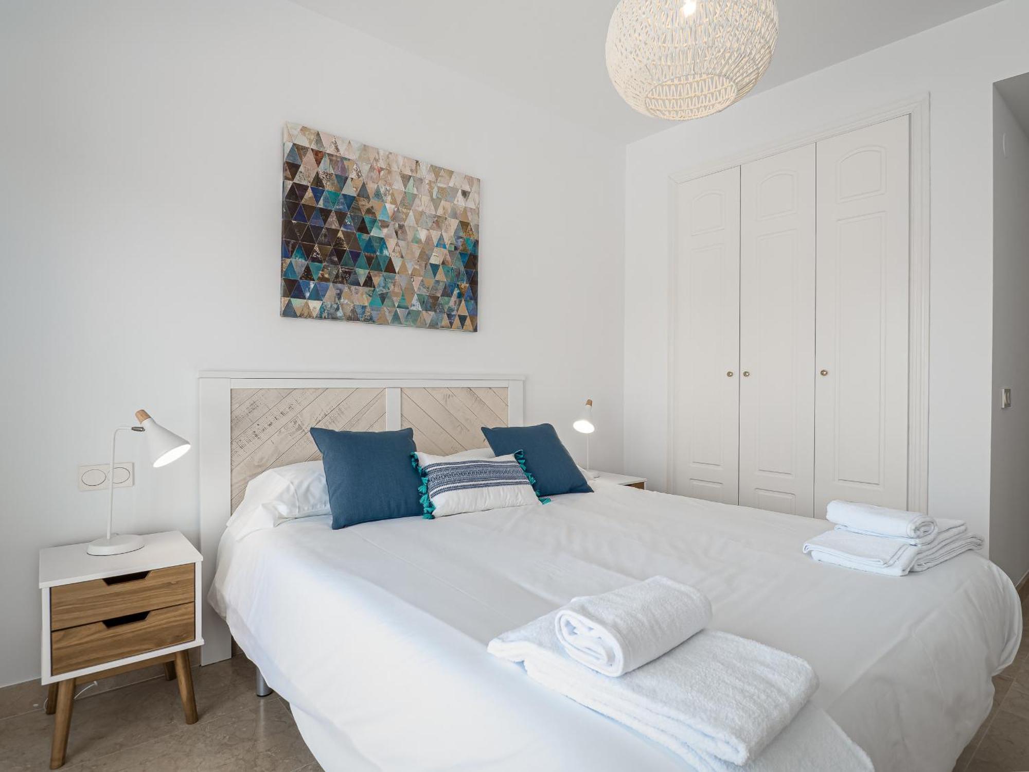 2290-apt With Terrace Sea View And Pools