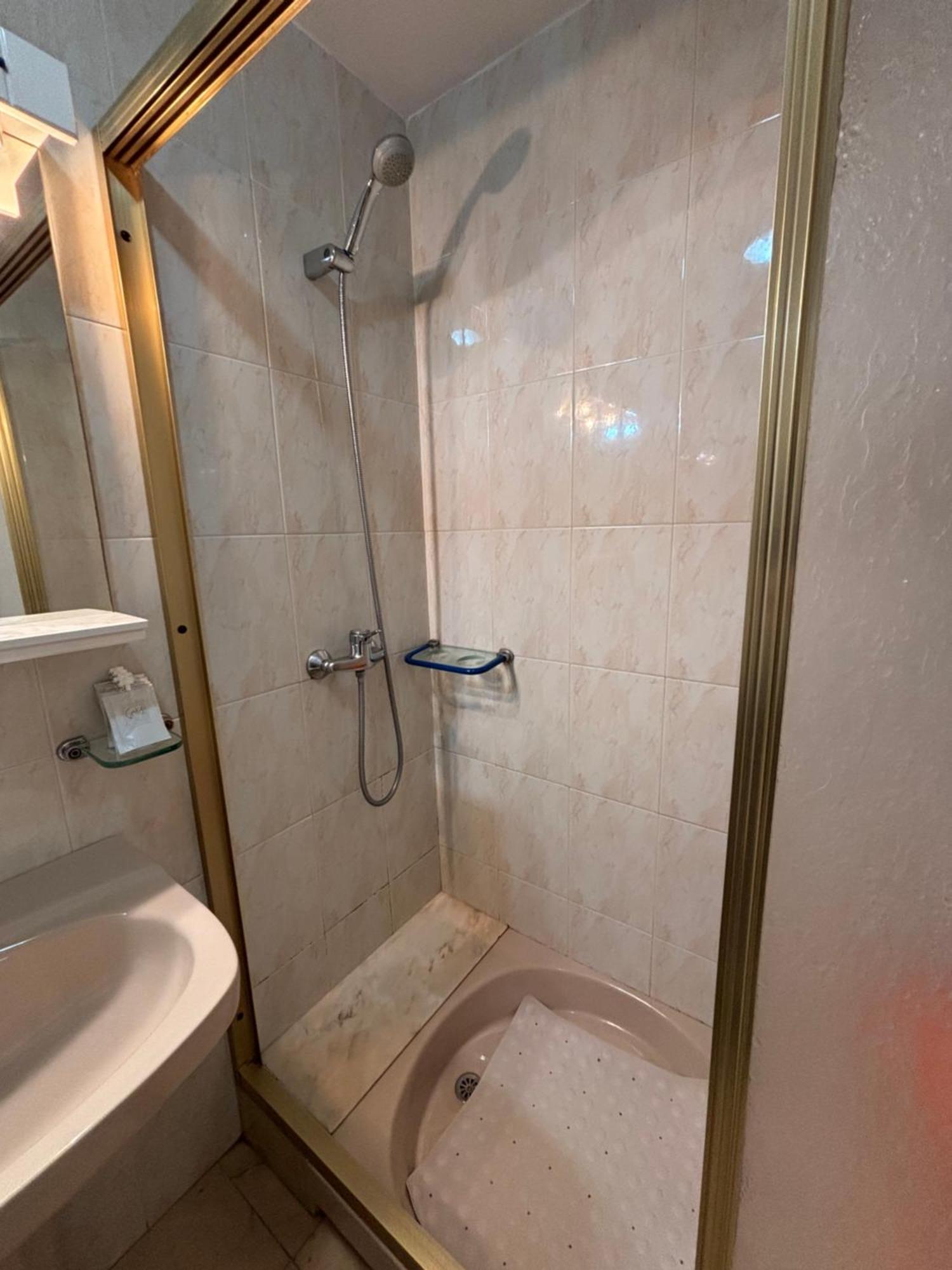 Apartamento Enjoy Sanxenxo,200m Playa, Balcon Vistas Cies, Piscina & Terraza Azotea,2 Plazas Garaje, 2 Banos, Muy Luminoso, Muy Tranquilo,muy Equipado, Centrico Sanxenxo