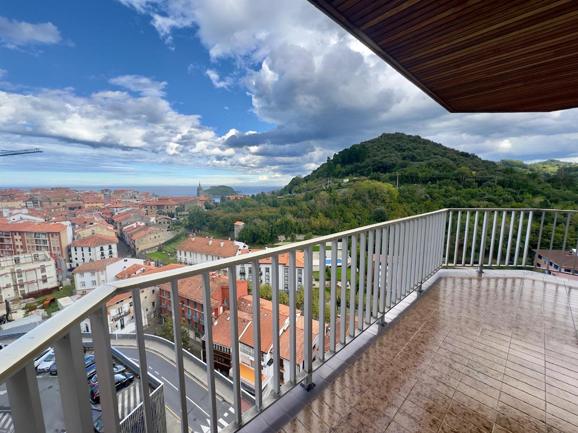 Apartamento Piso En Lekeitio, Costa Vasca, Bizkaia. *