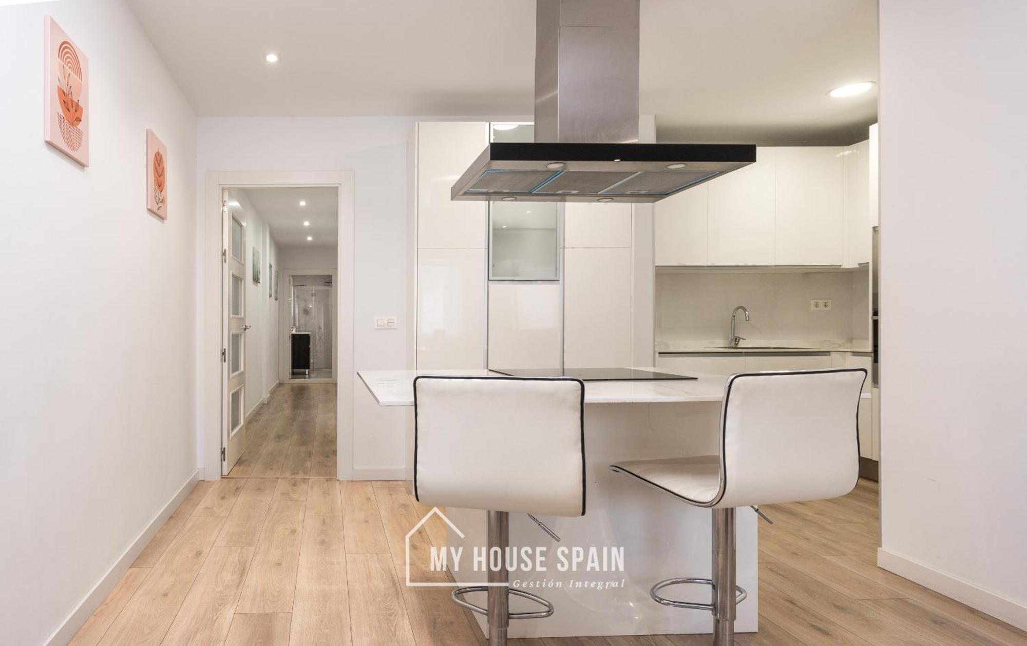 Apartamento Piso En Centro A Pocos Minutos De Playas *
