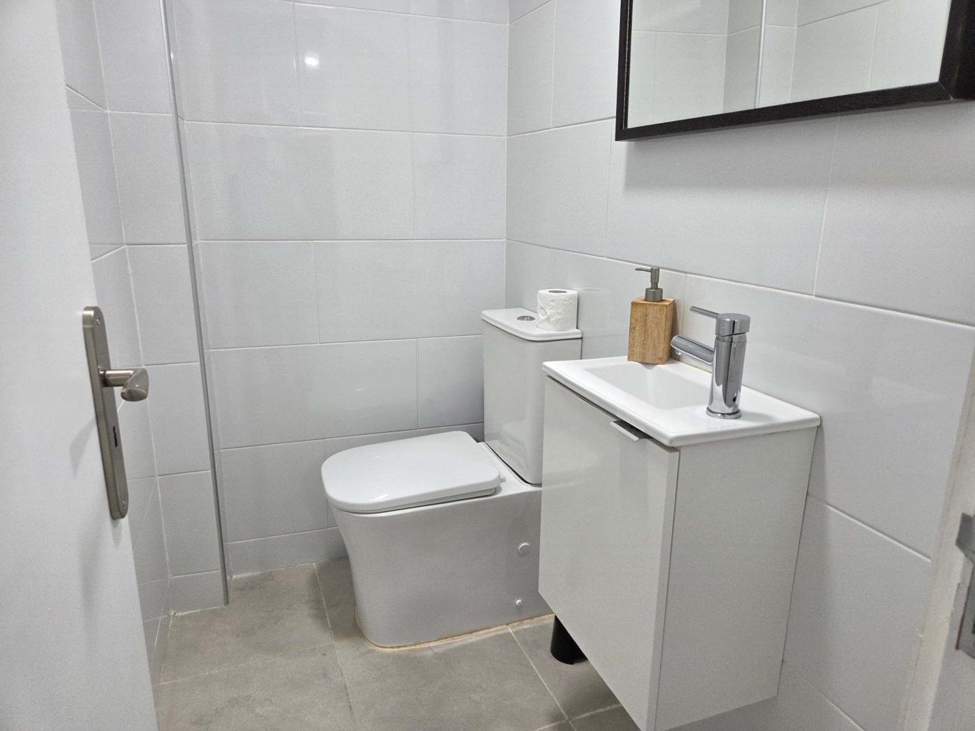 Centrico Y Moderno, Cerca De La Playa Apartamento