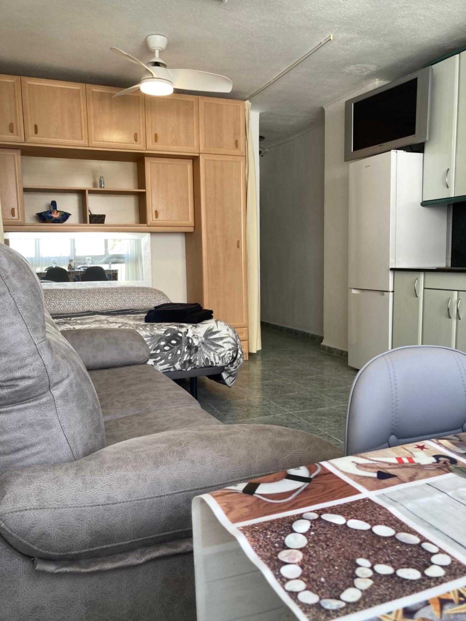 A 100 Metros De La Playa!! Apartamento La Pineda