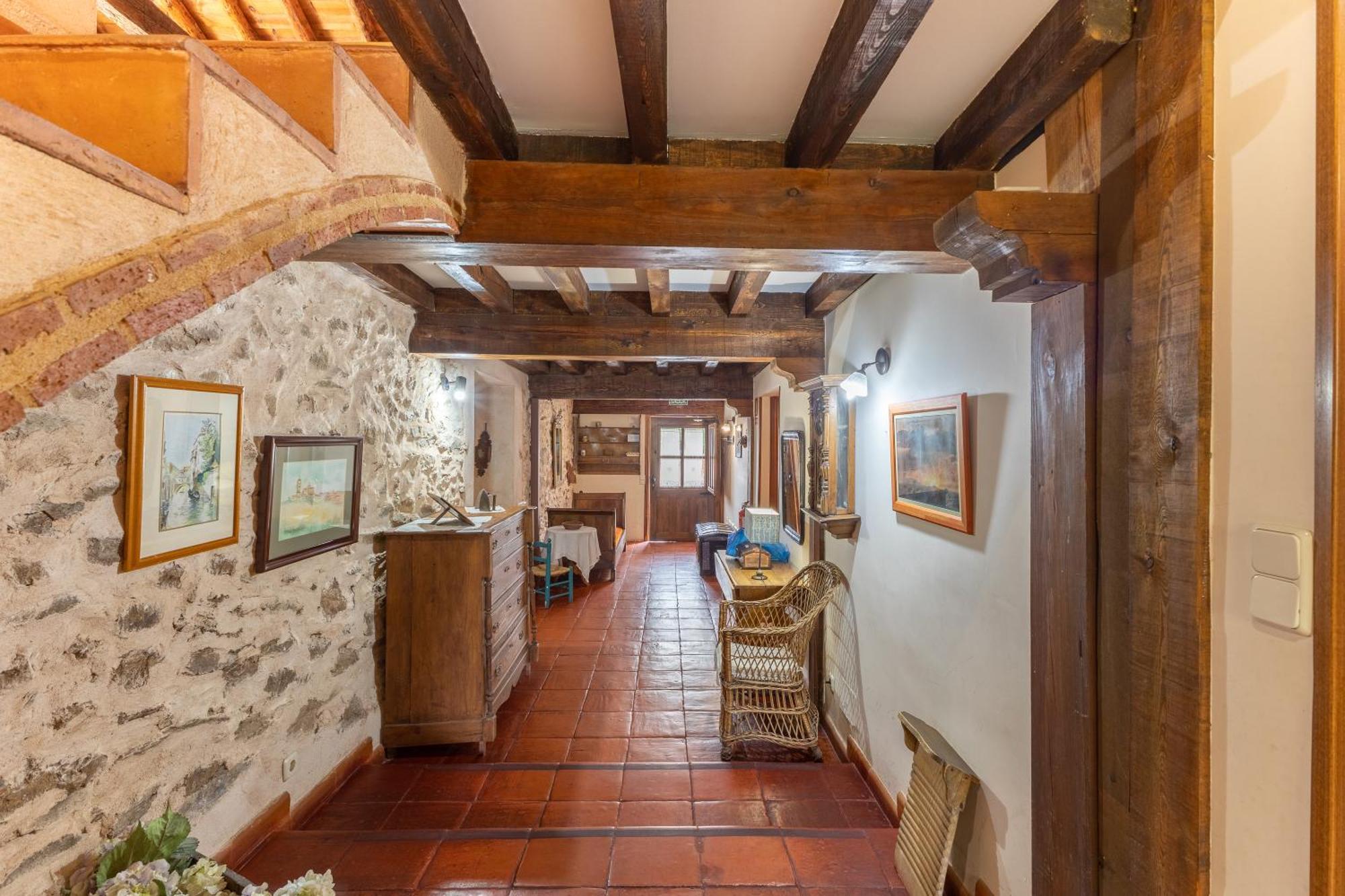 La Casona Y Casitas De Tabladillo *