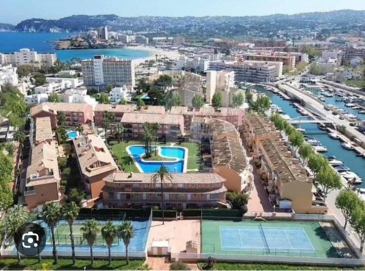 Premium En Planta Baja Junto Al Y Playa Del Arenal Apartamento