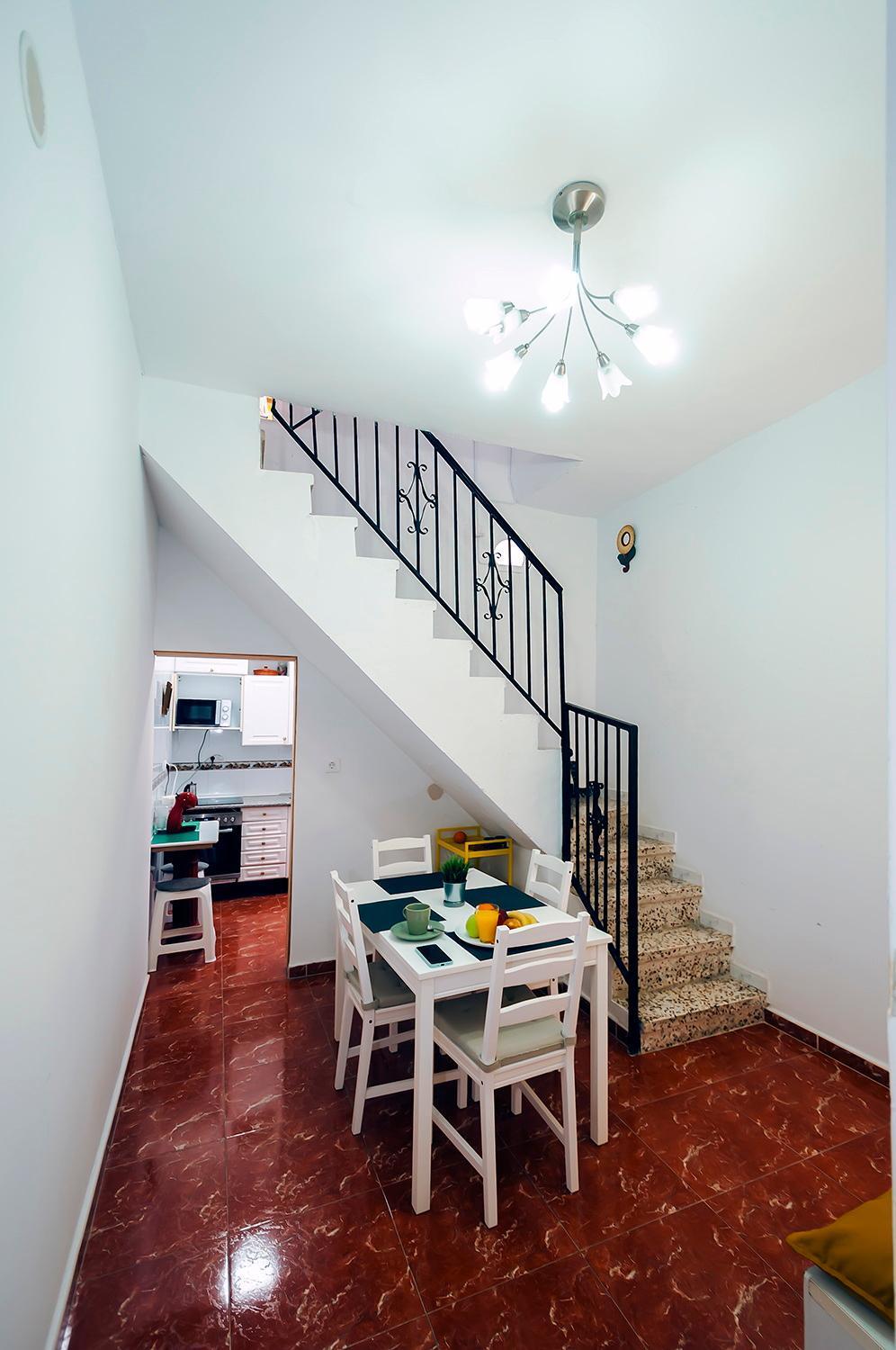 At San Cristobal A 5 Minutos De Puerta Purchena, Wifi Gratis! Сasa de vacaciones
