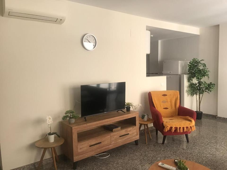 50 Meters To Beach! Ac - Wifi -near Center Apartamento