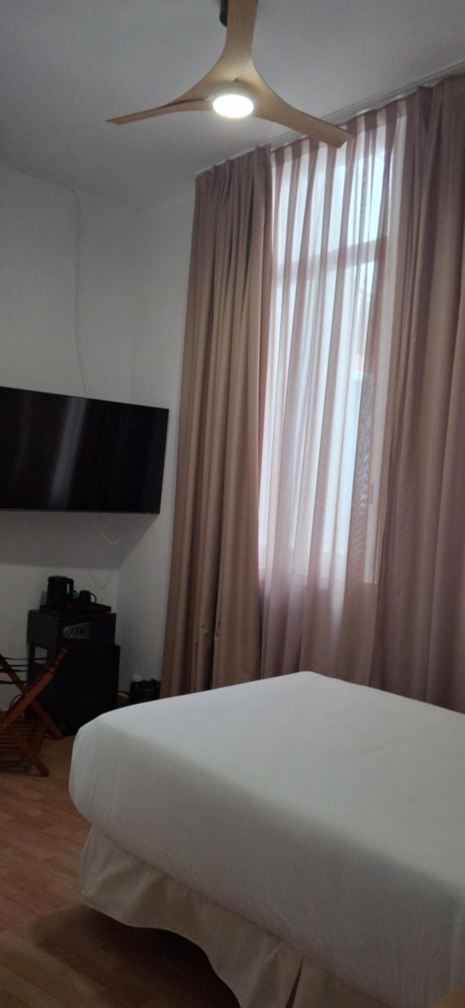 Luthia Puerta Del Sol Hostel