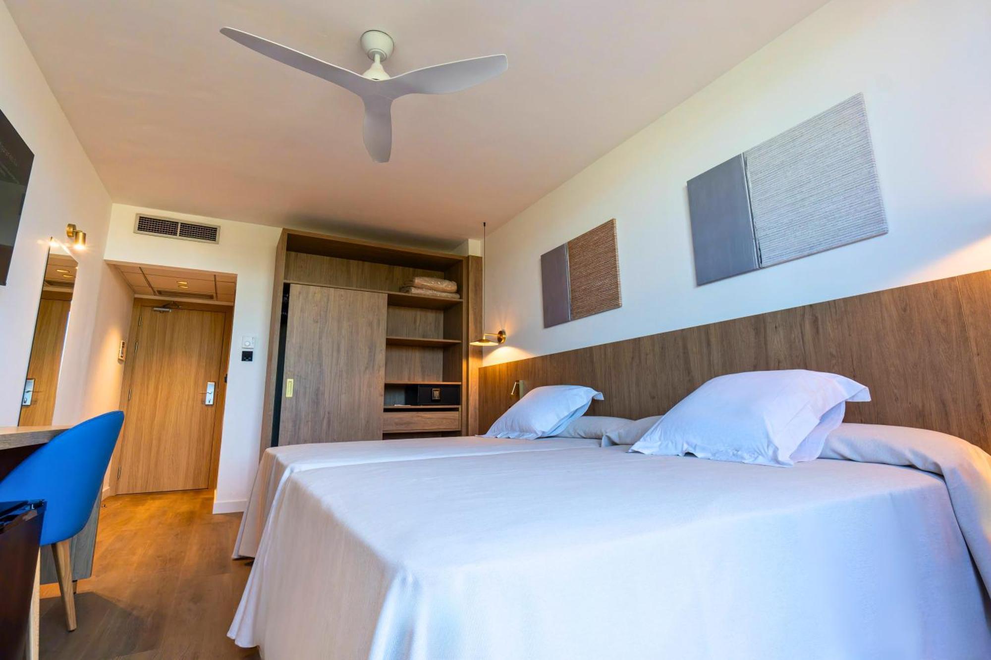 Hotel Ohtels Vil-la Romana 4*