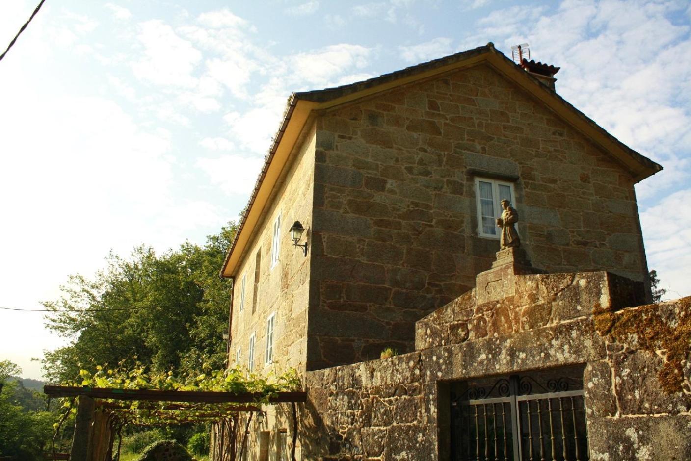 Casa rural Casa De Os Petroglifos *