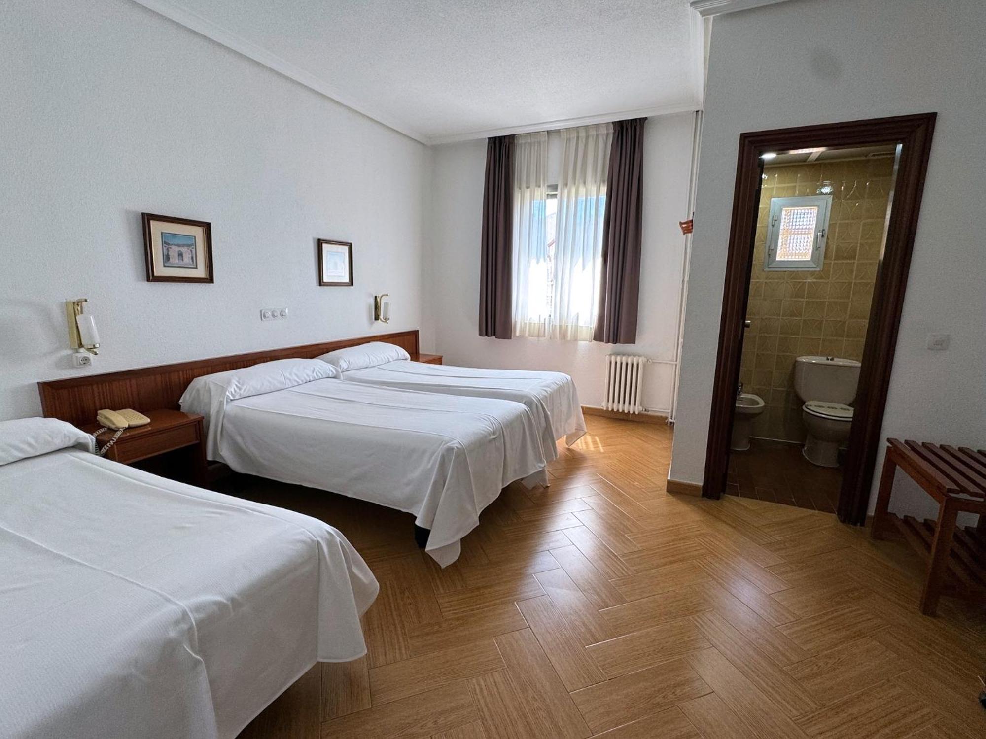 Hotel Ele Acueducto 3*
