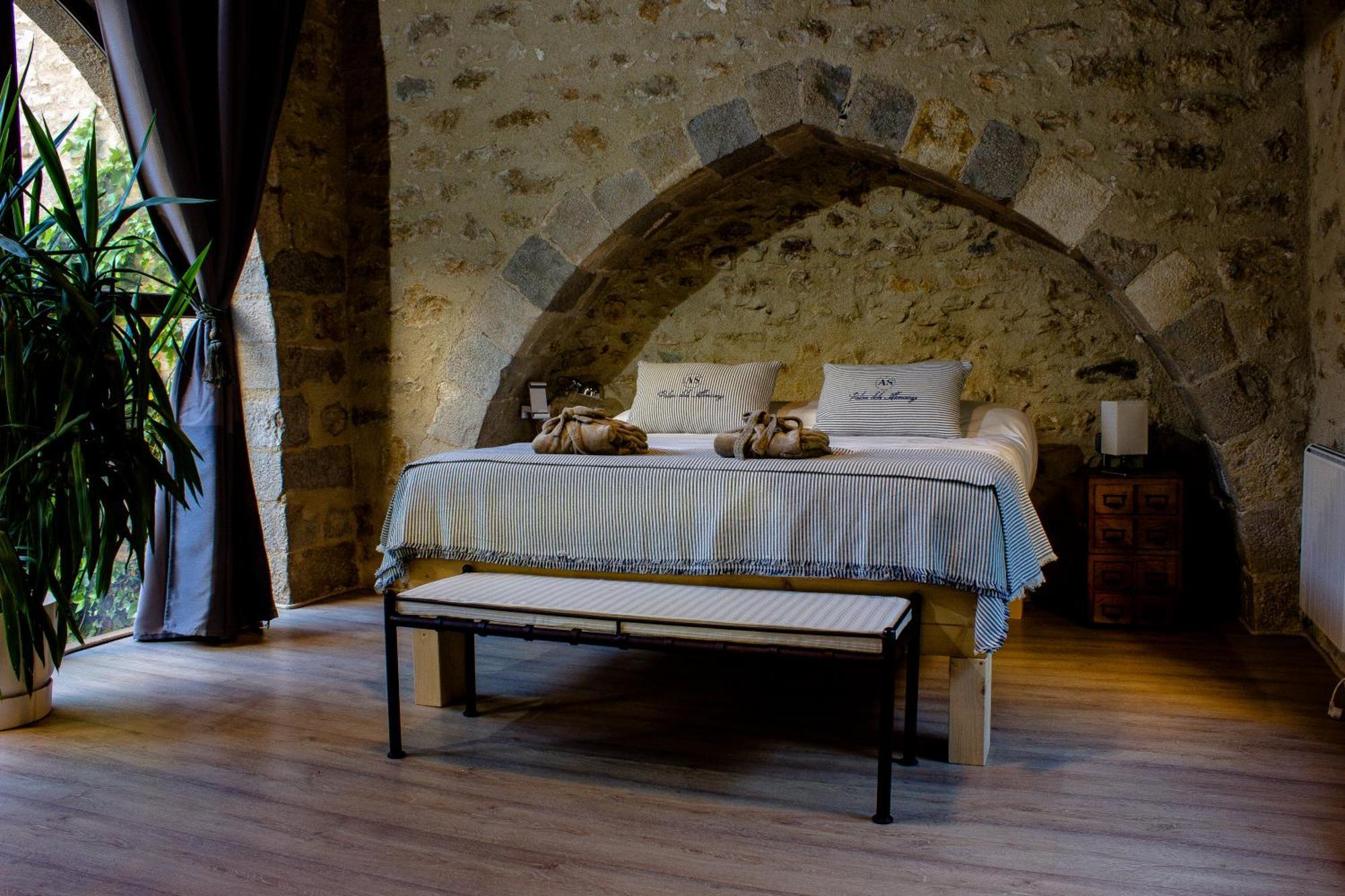Apartahotel As Palau Dels Alemanys Boutique Monument 3*