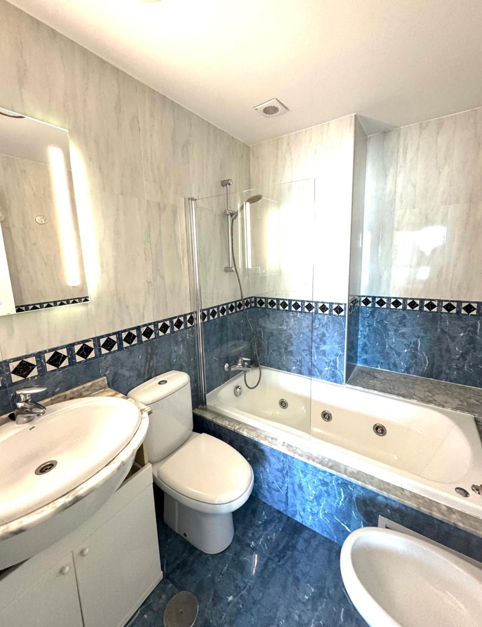 Apartamento Primera Línea Playa+parking Gratis Gijón