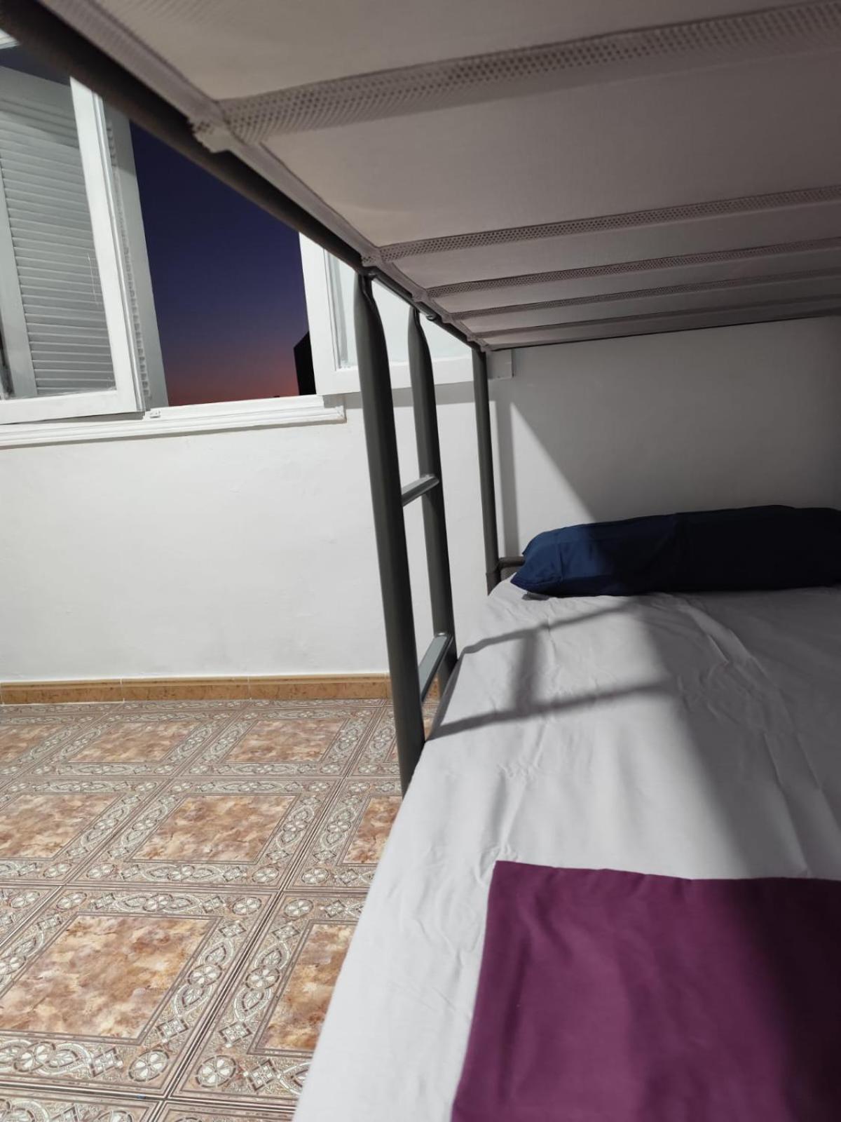 Guest house Banana Surf House Los Cristianos (Tenerife)