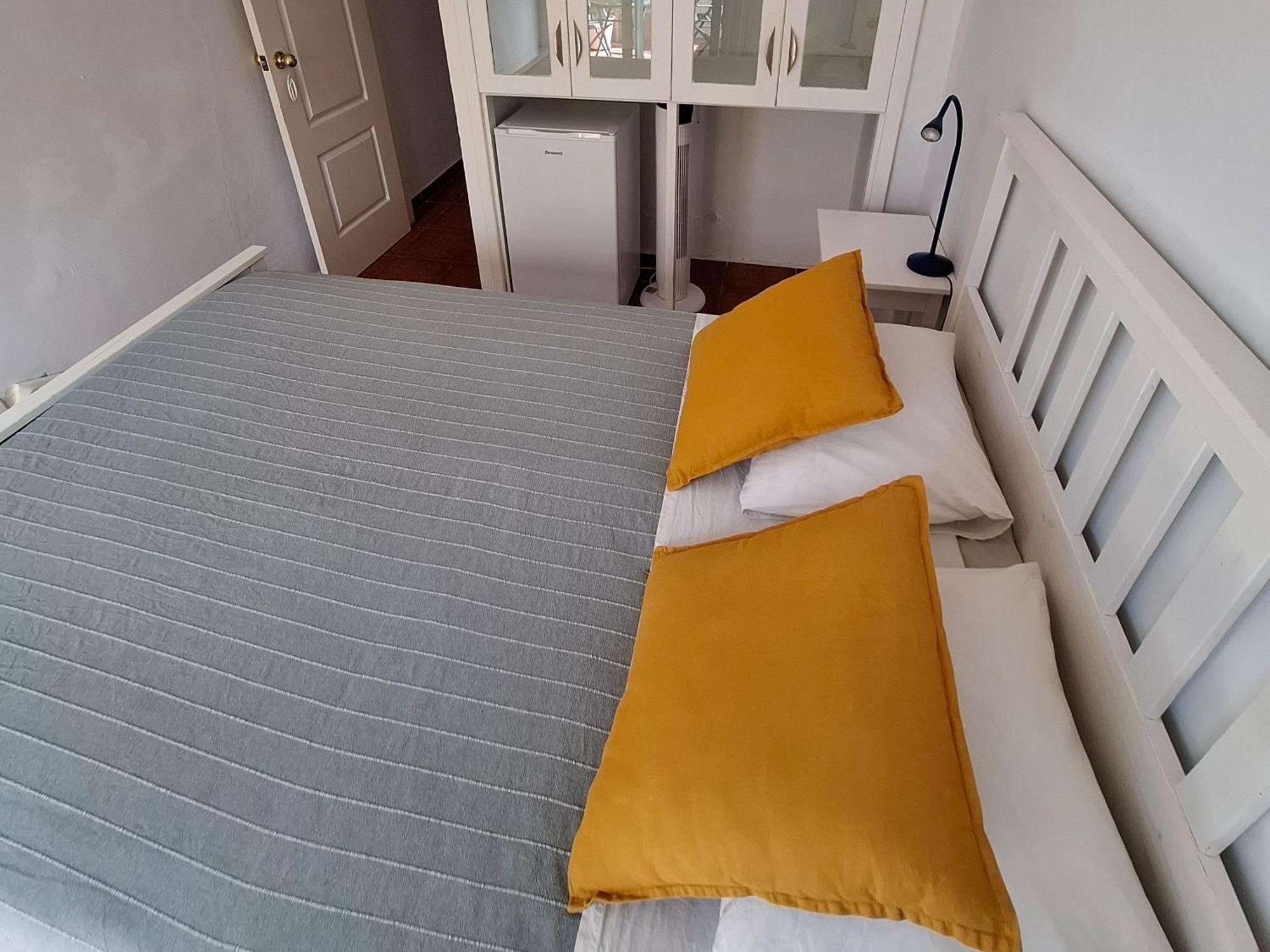 Pensión Doble Con Bano Y Terraza Privada *
