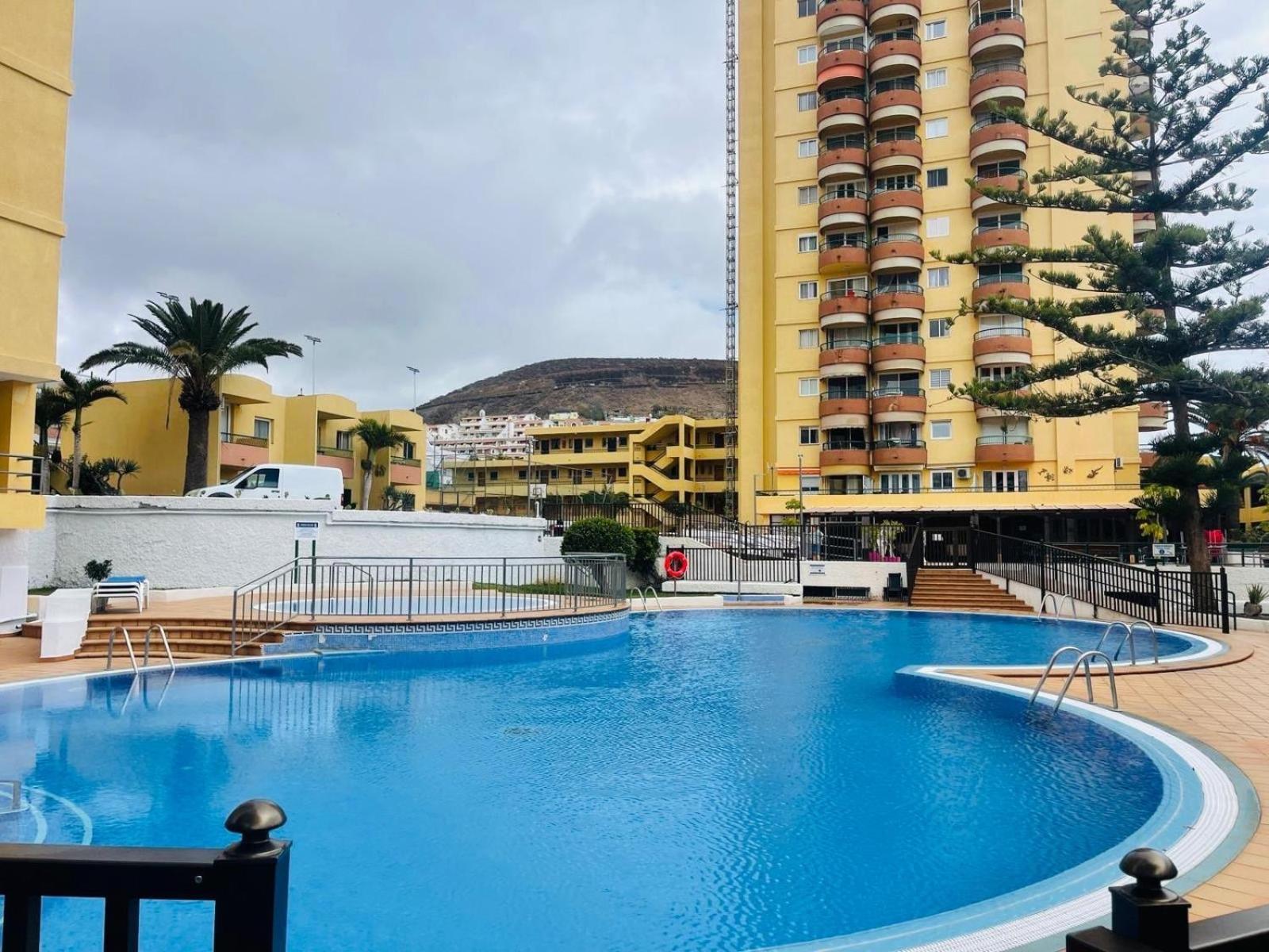 Apartamento Cozy 2-bed & Sofa-bed In Cristianos *
