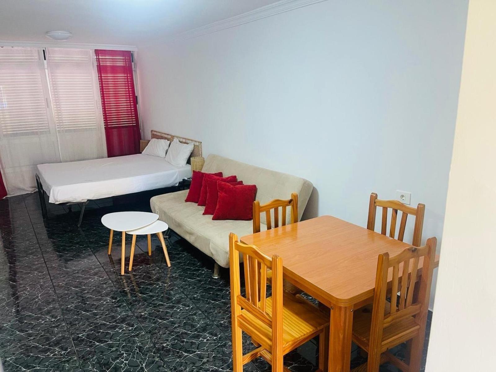 Apartamento Cozy 2-bed & Sofa-bed In Cristianos