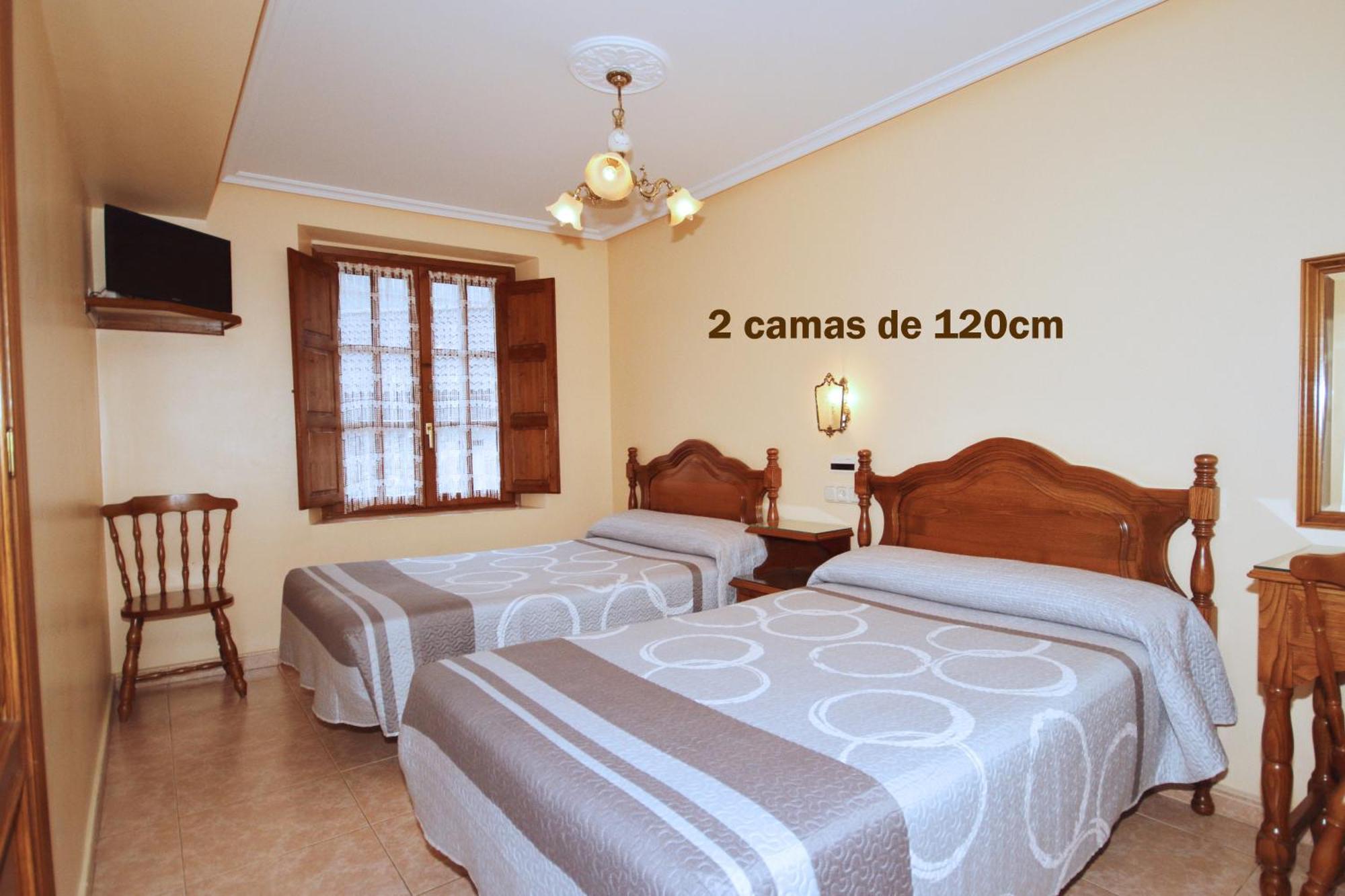 Ballarin Hotel *