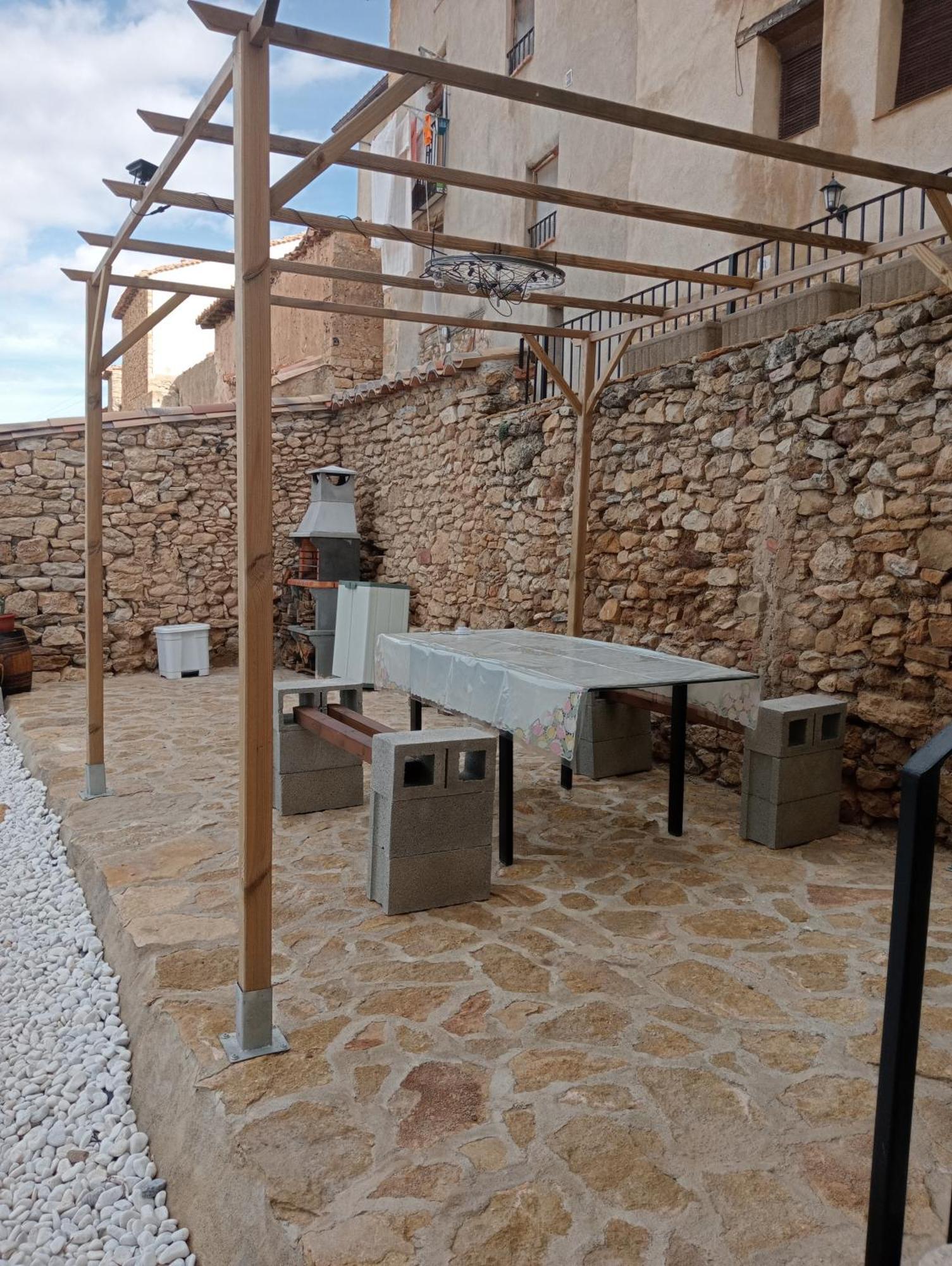 Casa Cantara, 1-patio 2-moreria 3-atico Apartamento Tronchon