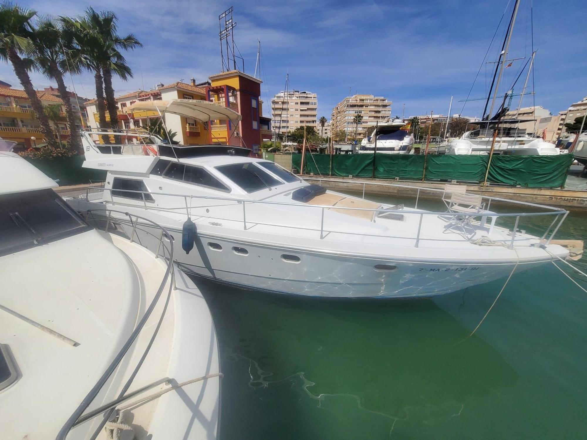 Hotel en barco Moonlight Lady, Our Secret On The Med! *