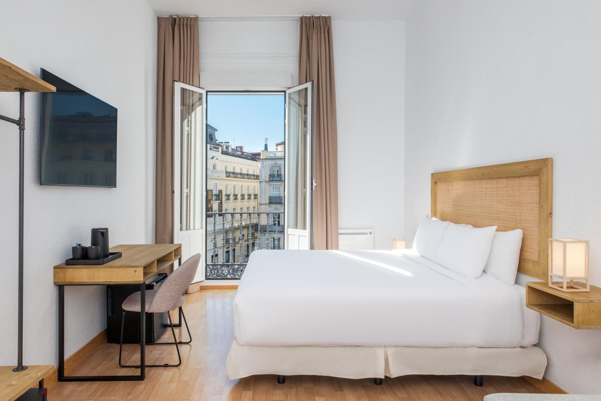 Hostel Luthia Puerta Del Sol