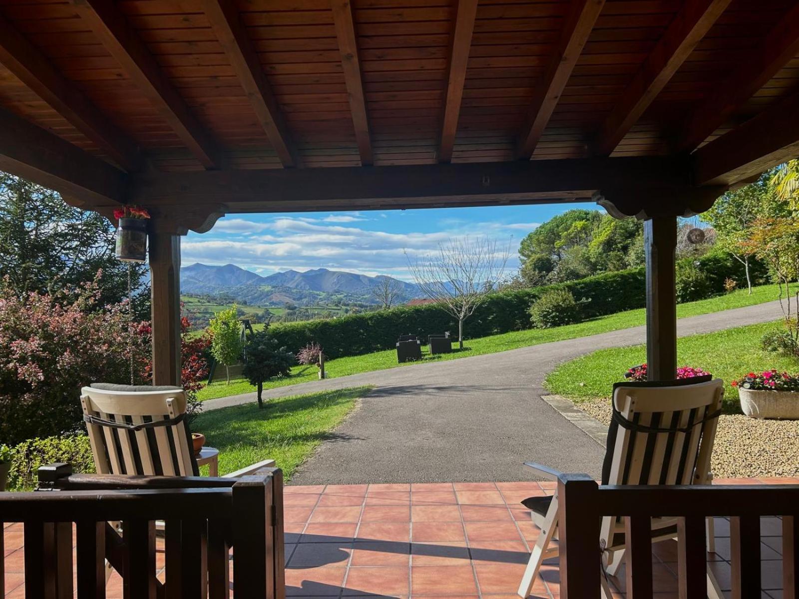 Hotel El Balcon Del Profesor By Silastur Cereceda (Asturias)