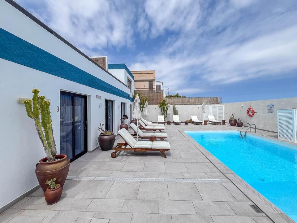 Edem piscina climatizada Playa del Hombre Telde