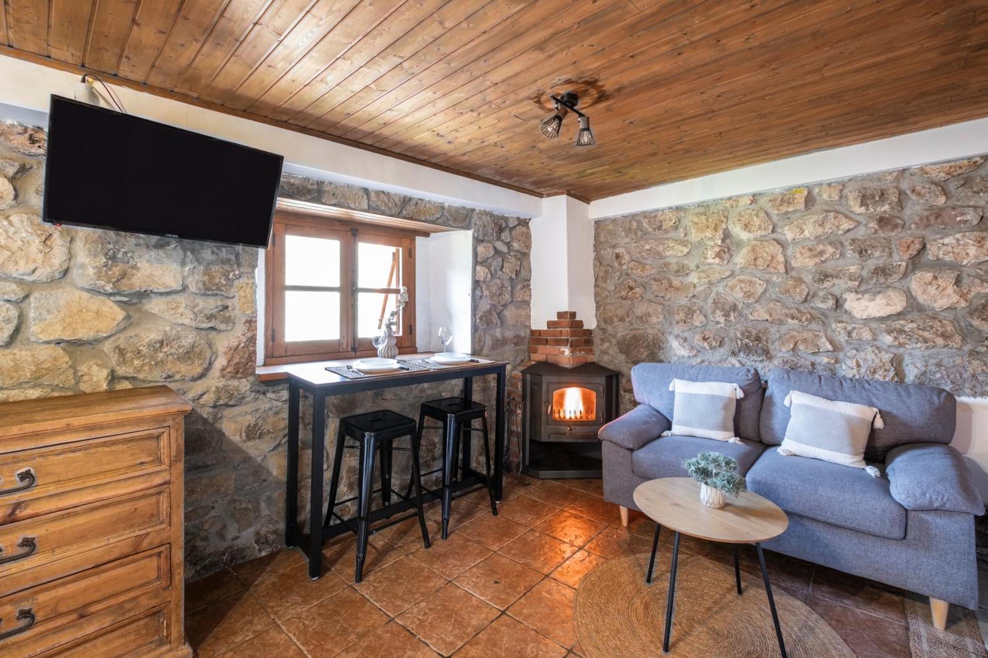 Rurales La Laguna Somiedo Apartment