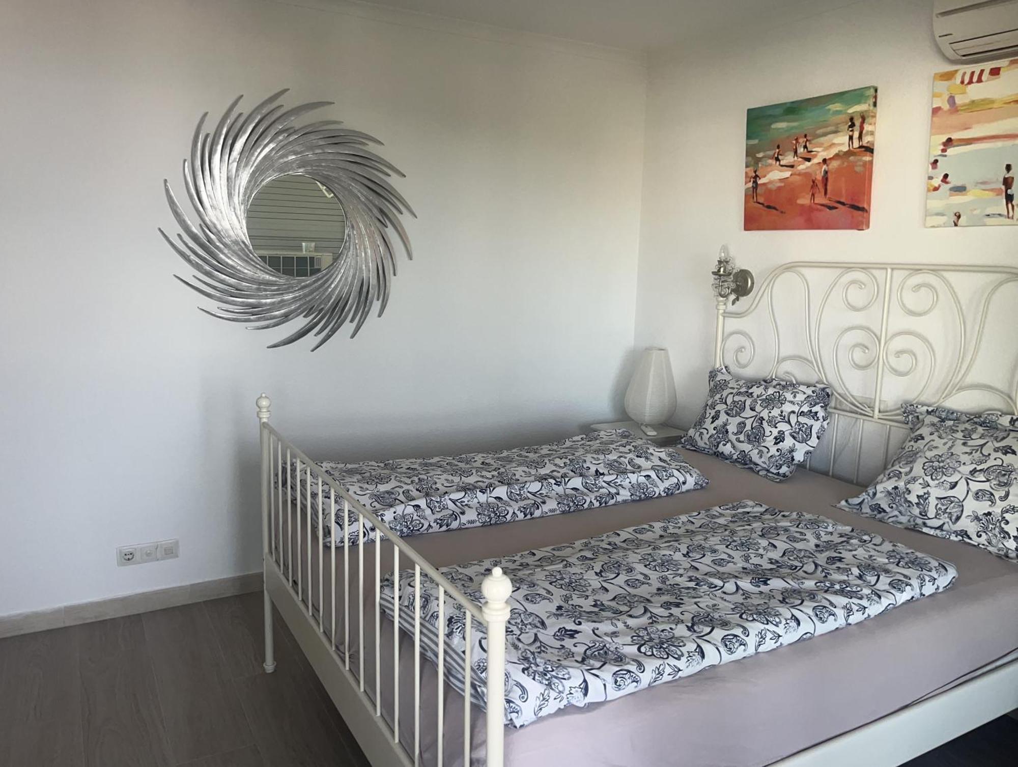 Apartamento Piso Bonito En La Primera Linea De La Playa Con Vistas Al Mar En Benalmádena