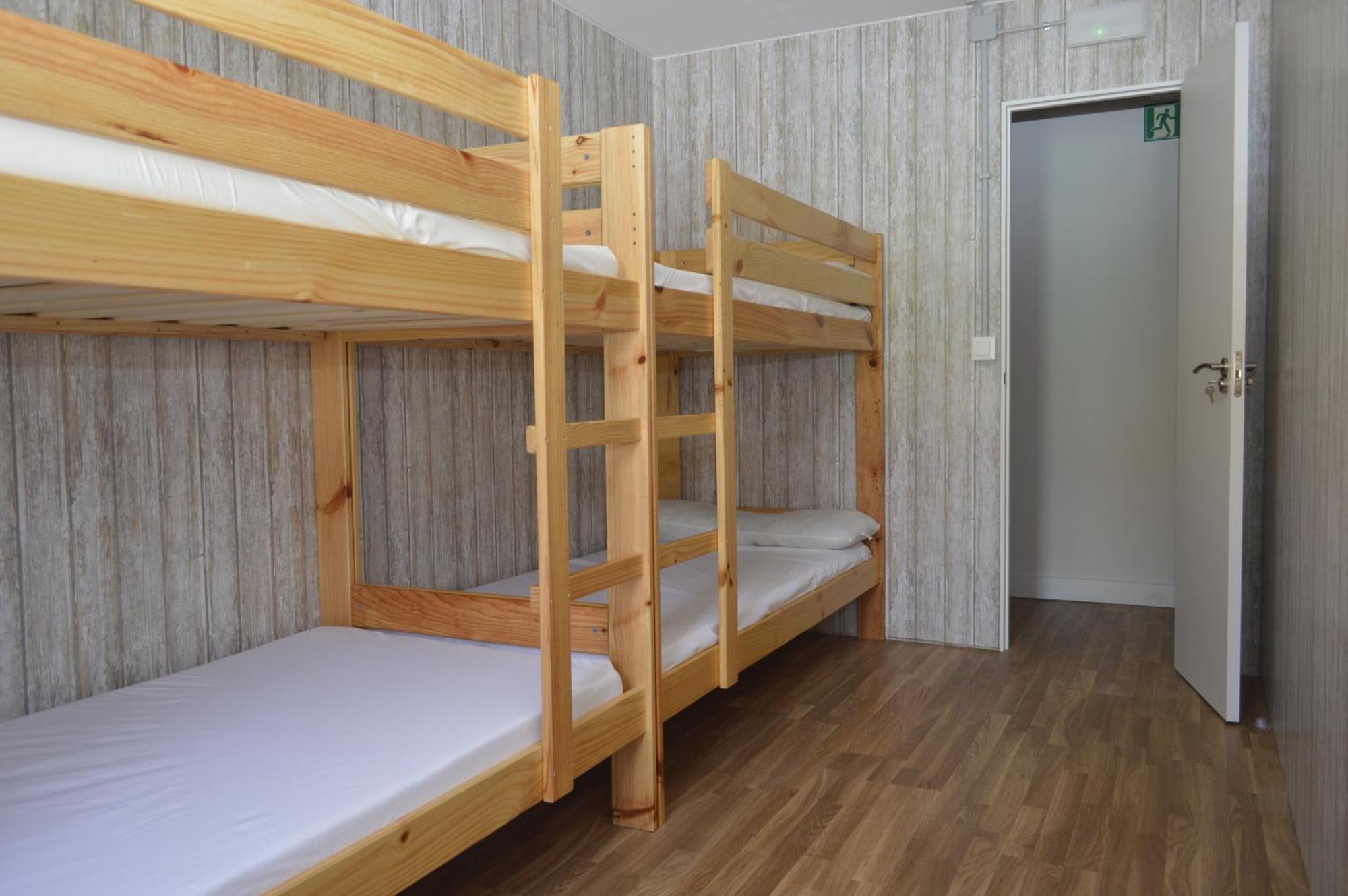 Gares Hostal
