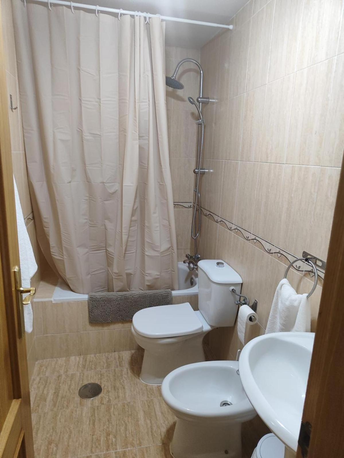 Turistico La Clase Apartamento La Zubia (Granada)