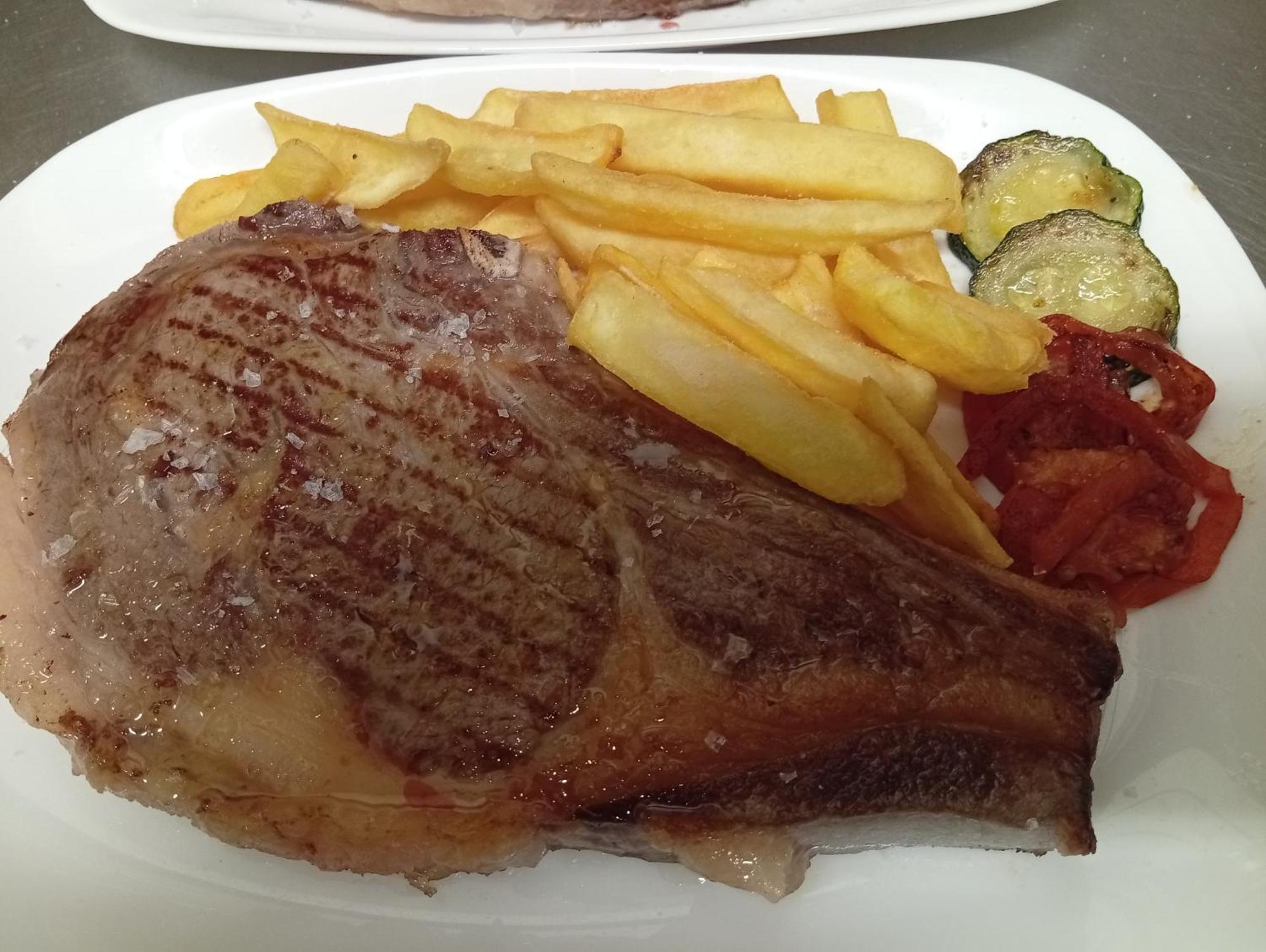 Quinones Hotel Fuentes Calientes