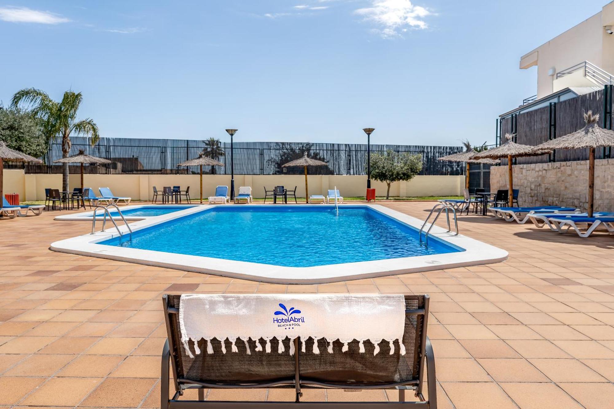 Hotel Hospedium Abril 3*