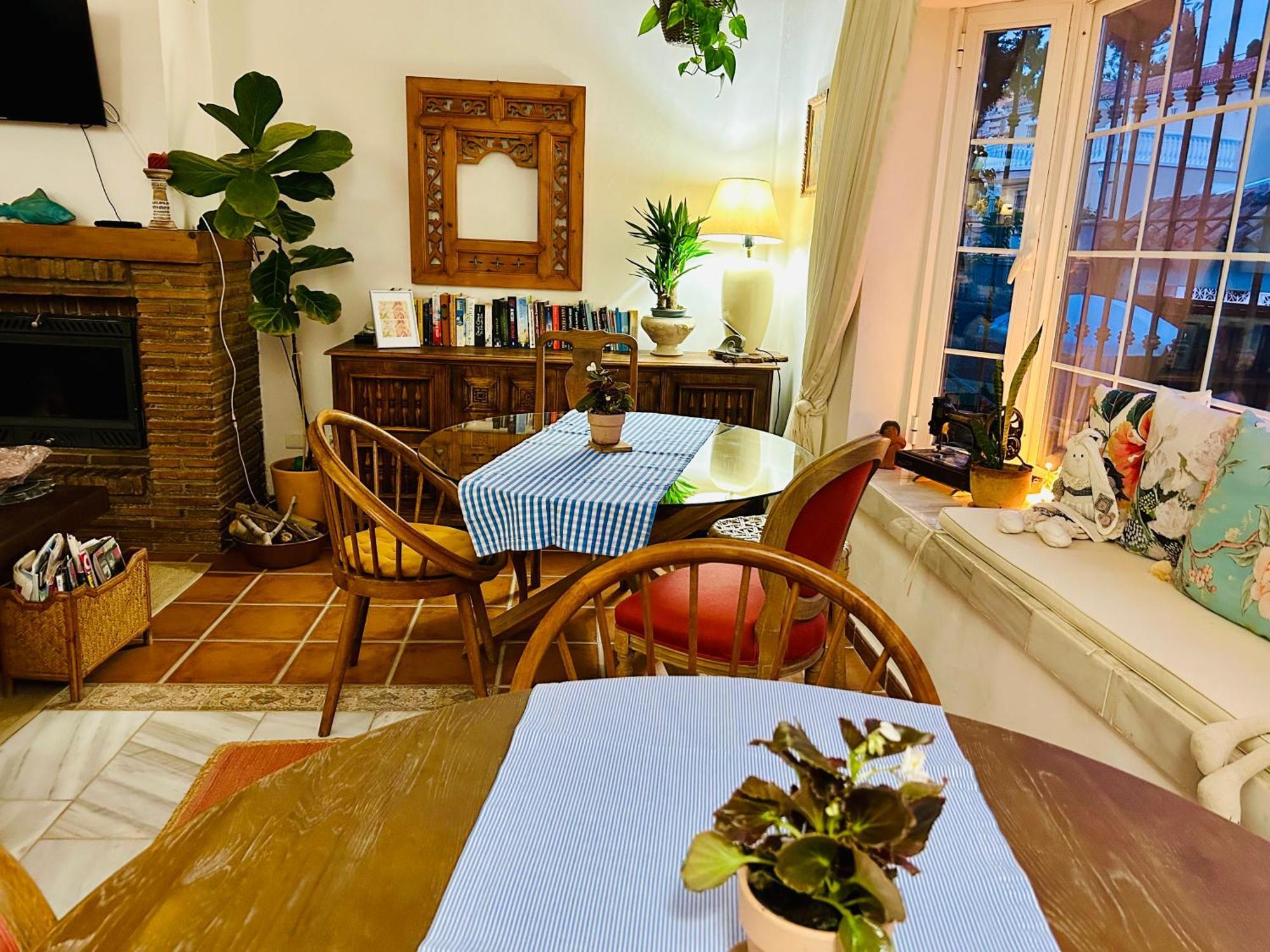 Bed & Breakfast At In Malaga & Solo Travellers