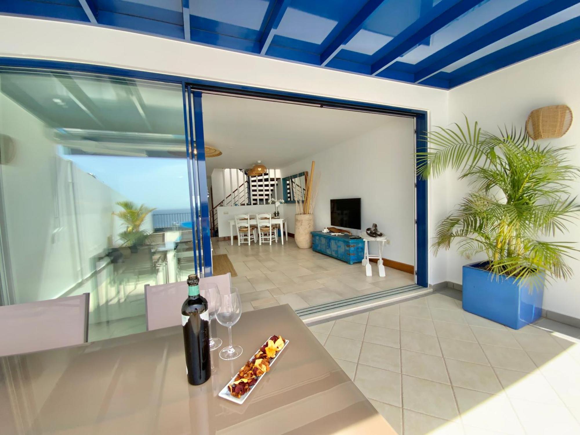 Frontline 26, Modern Coastal Design With Amazing Views Holiday home *