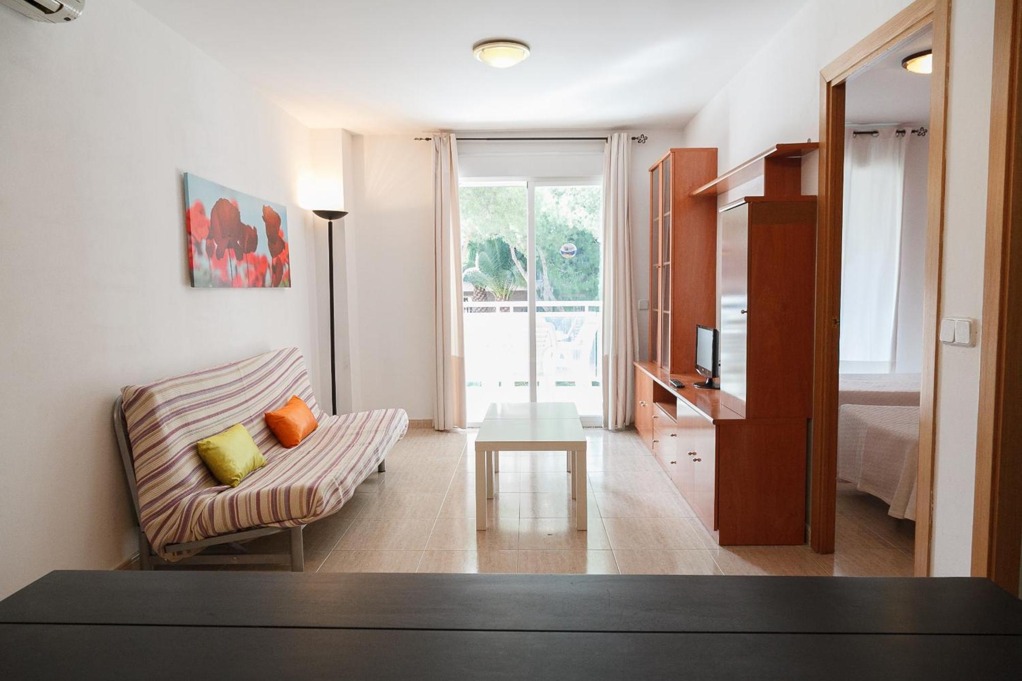 Uhc Larimar Family Complex Salou
