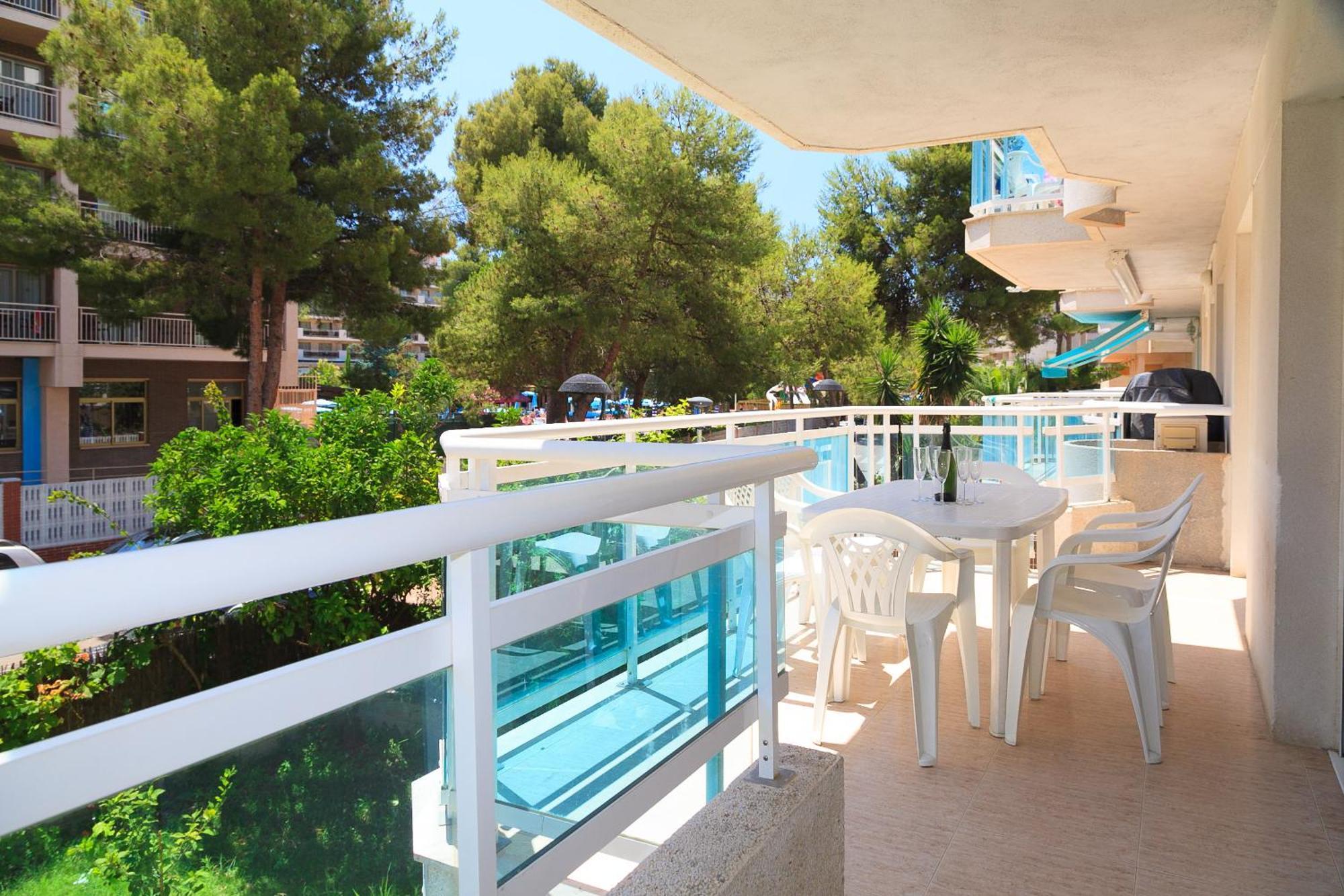 Apartment Uhc Larimar Family Complex *