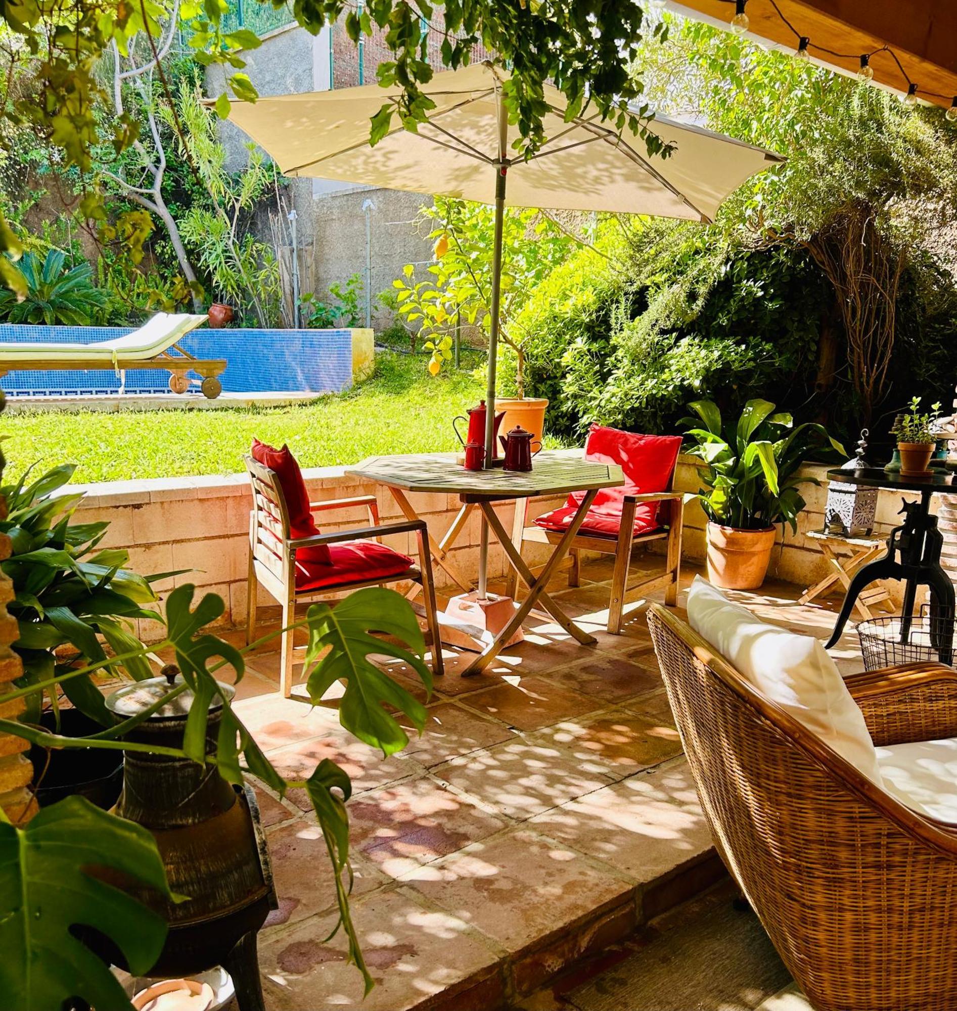 At In Malaga & Solo Travellers Bed & Breakfast 4*