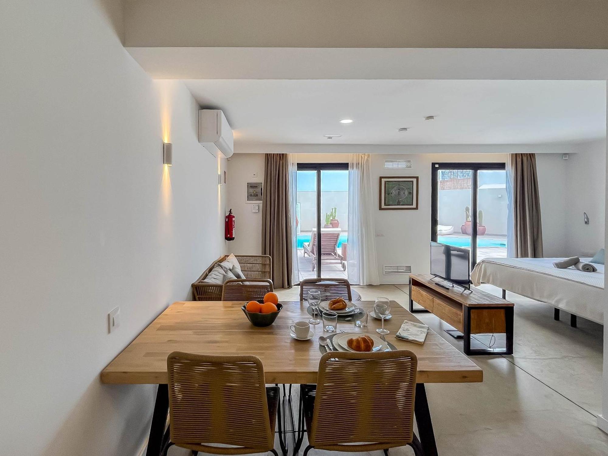 Apartamento Edem piscina climatizada Playa del Hombre Telde