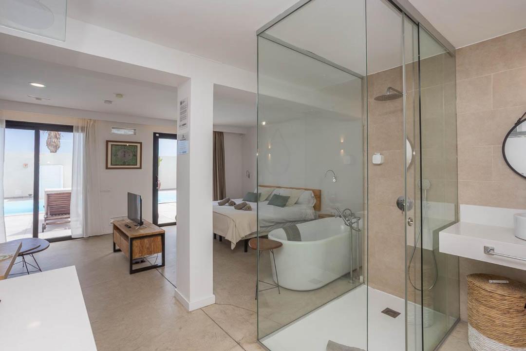 Apartamento Edem piscina climatizada Playa del Hombre Telde