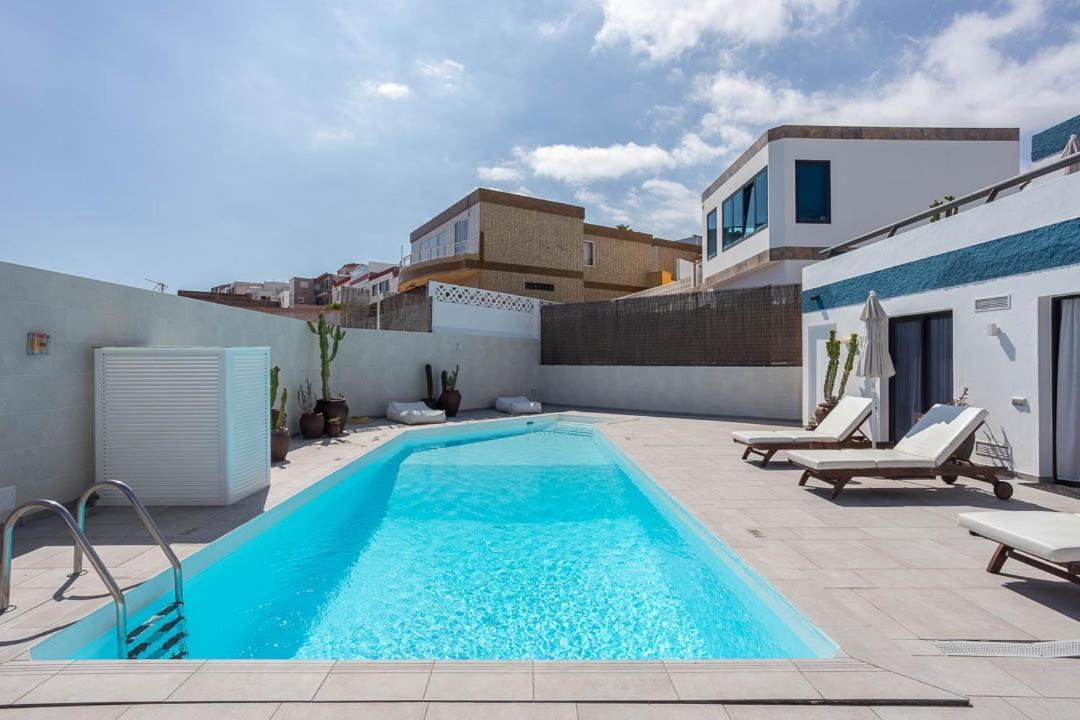 Edem piscina climatizada Playa del Hombre Apartamento