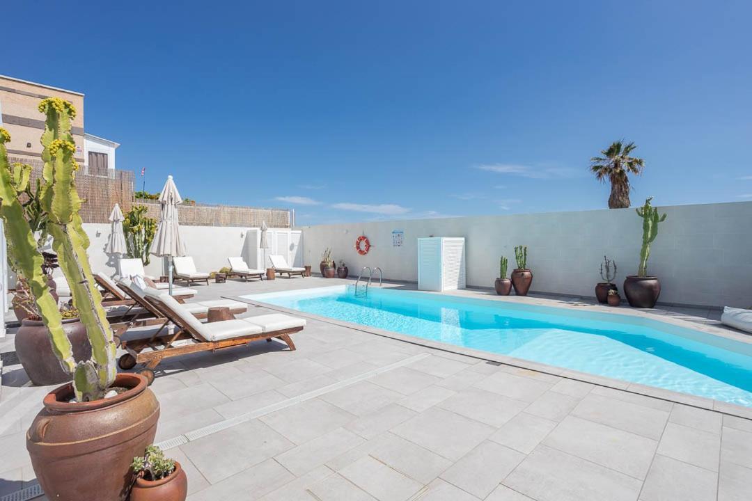 Edem piscina climatizada Playa del Hombre Apartamento