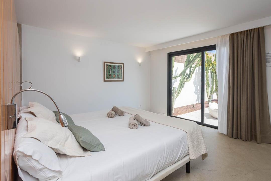 Apartamento Edem piscina climatizada Playa del Hombre Telde