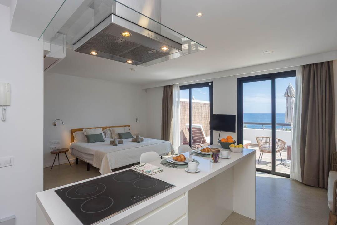 Apartamento Edem piscina climatizada Playa del Hombre