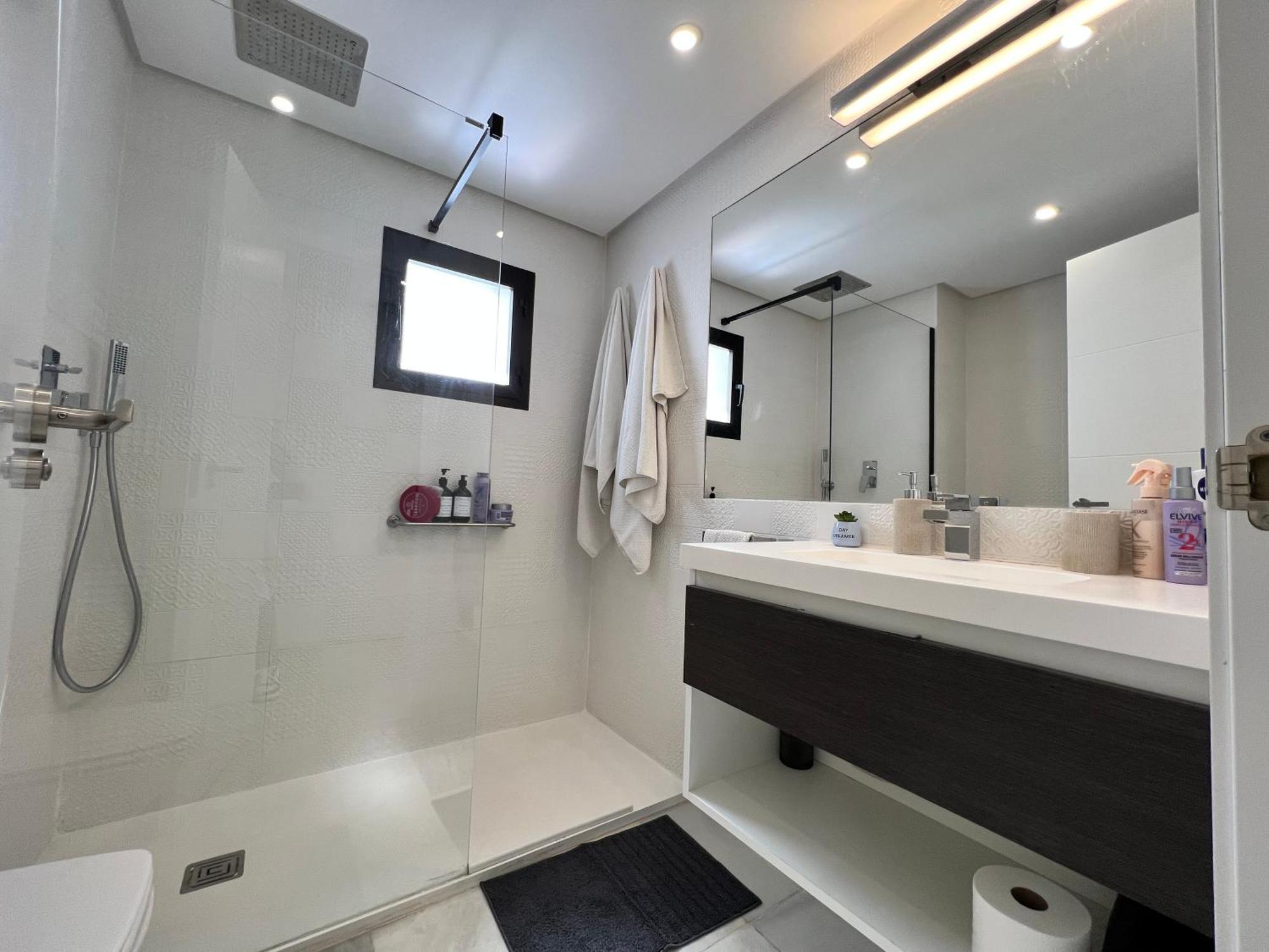 Puerto Banus. Urb Jardines Del Puerto. For Up To 6 * Marbella