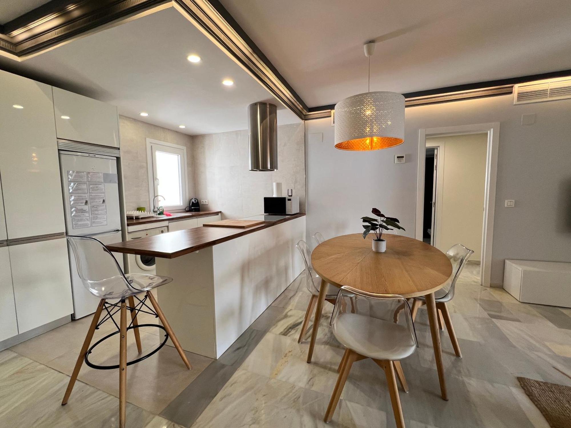 Puerto Banus. Urb Jardines Del Puerto. For Up To 6 * Marbella
