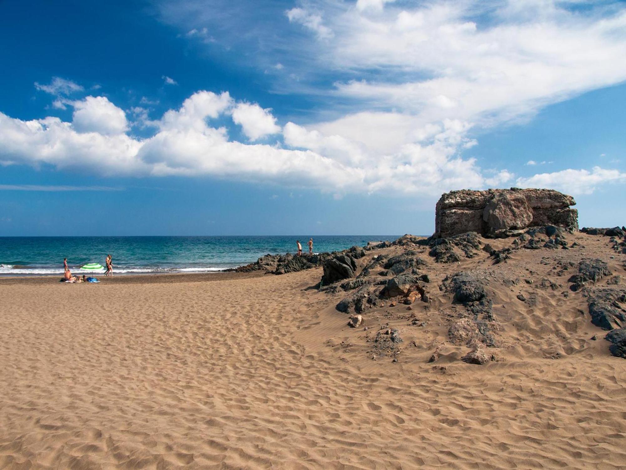 Apartamento ático Puerto Chico Con Vistas A La Playa