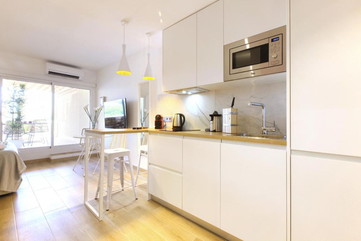 Holidays Benalbeach Apartamento *