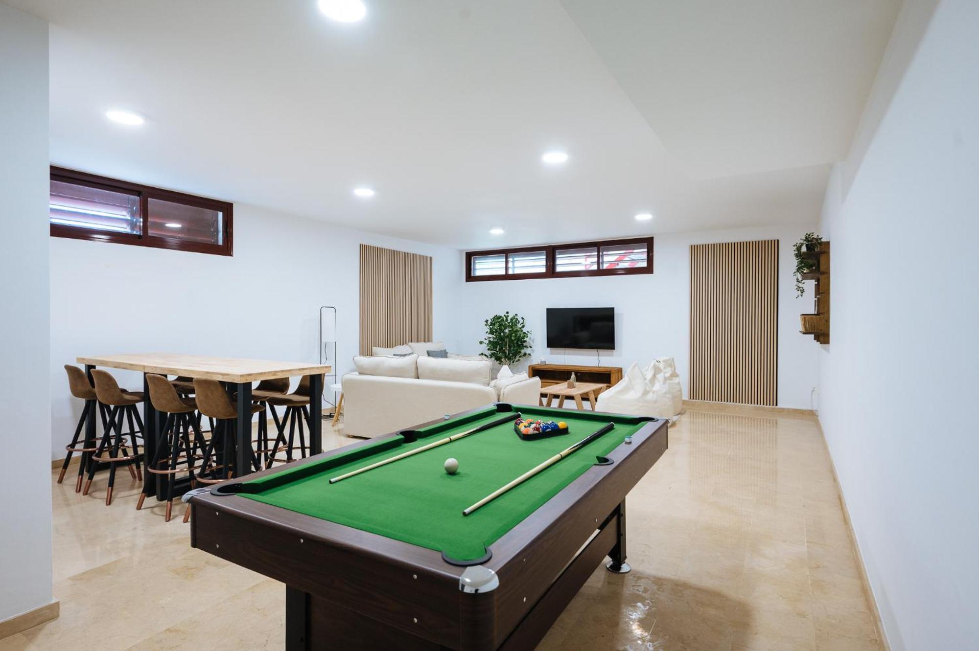 Luxury In Sevilla - Pool, Terrace & Gameroom * Montequinto