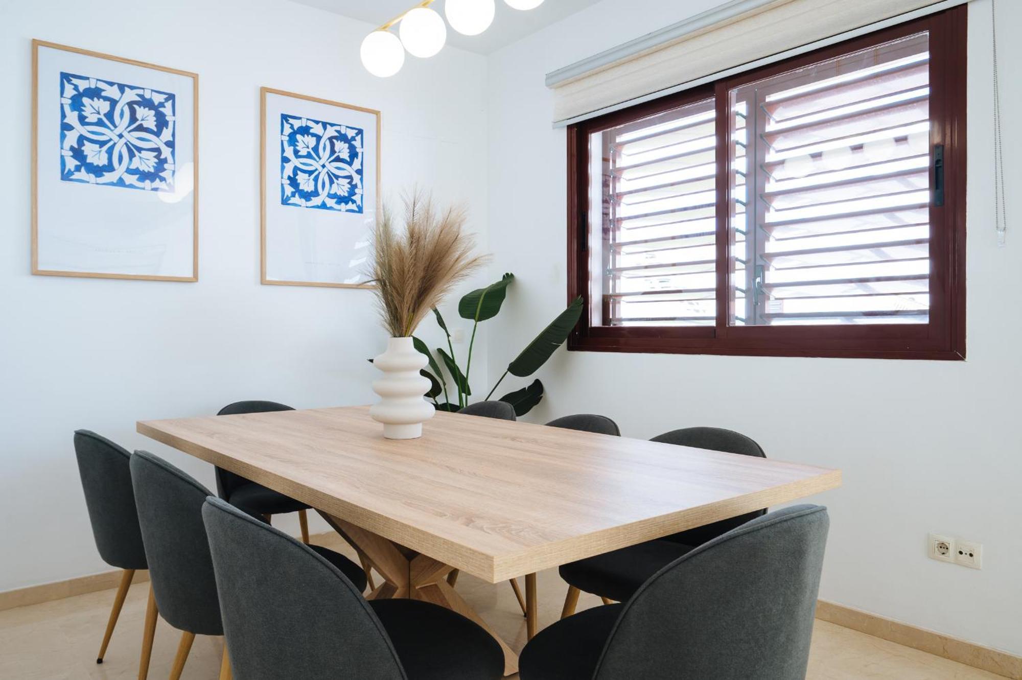 Luxury In Sevilla - Pool, Terrace & Gameroom